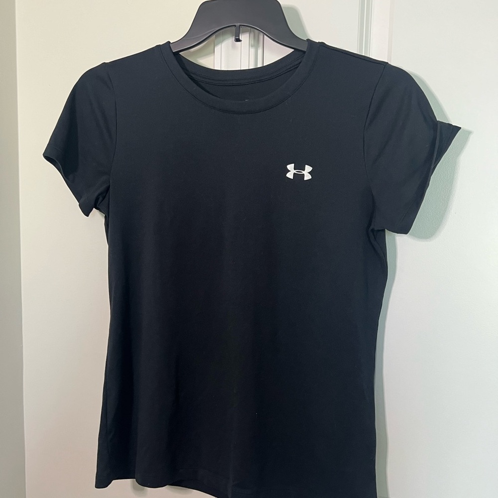 Women’s Under Armor athletic wear